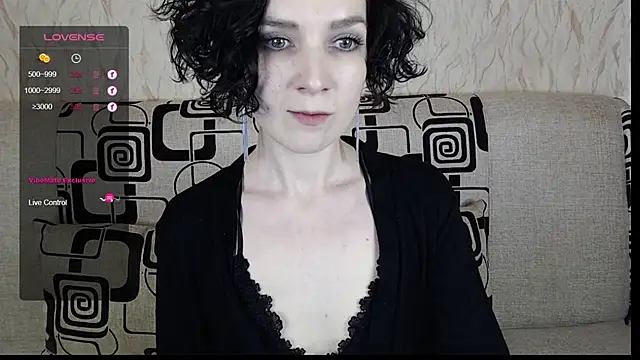 TinaWince online show from February 6, 2025, 8:50 am