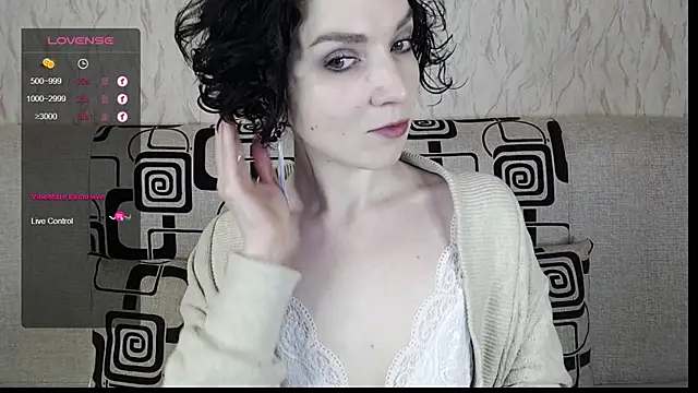 TinaWince online show from February 15, 2025, 5:51 am