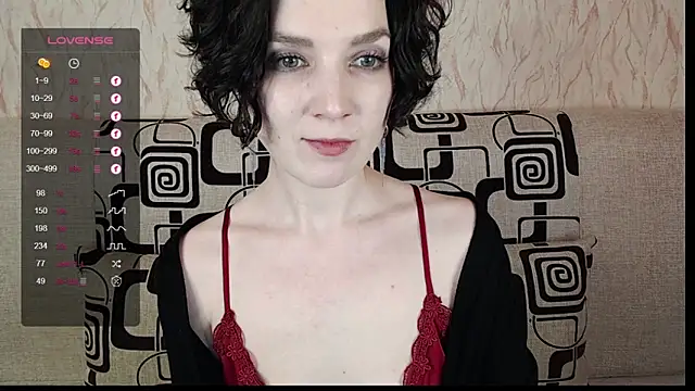 TinaWince online show from March 21, 2025, 9:45 am