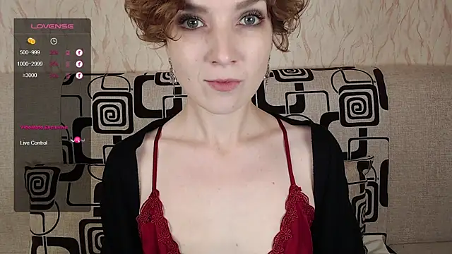 TinaWince online show from September 21, 2025, 4:47 am