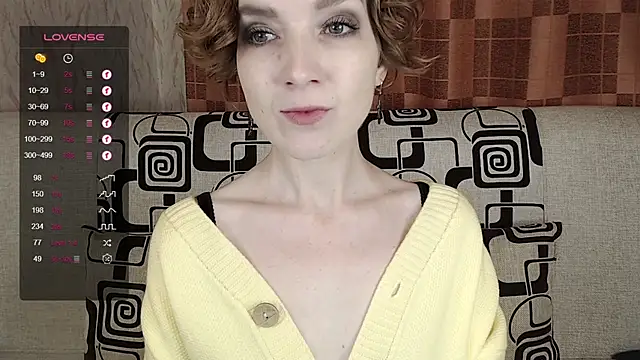 TinaWince online show from November 6, 2025, 4:35 am