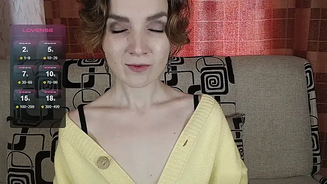 Snapshot of TinaWince chatting on May 1, 2026, 5:01 am TinaWince online show from May 1, 2026, 5:01 am