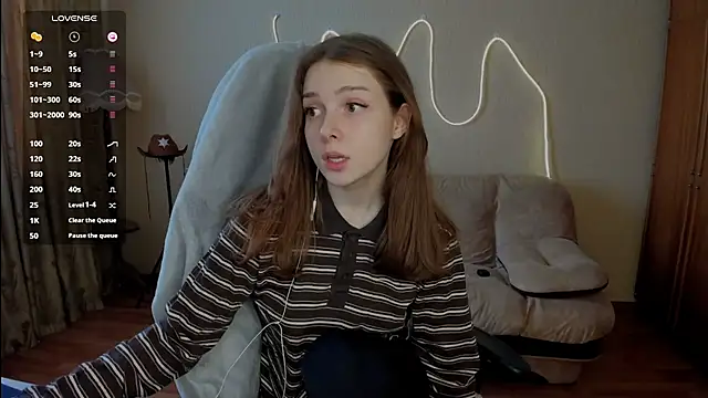 Snapshot of Kami_kam chatting on February 21, 2025, 11:01 am Kami kam online show from February 21, 2025, 11:01 am