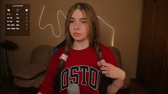 Snapshot of Kami_kam chatting on February 27, 2025, 7:15 pm Kami kam online show from February 27, 2025, 7:15 pm