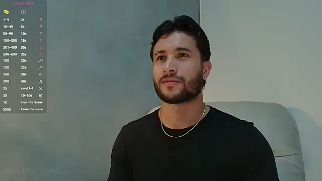 Snapshot of Valentinoford chatting on March 18, 2025, 3:31 am Valentinoford online show from March 18, 2025, 3:31 am