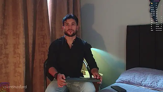 Snapshot of Valentinoford chatting on September 10, 2025, 8:42 pm Valentinoford online show from September 10, 2025, 8:42 pm