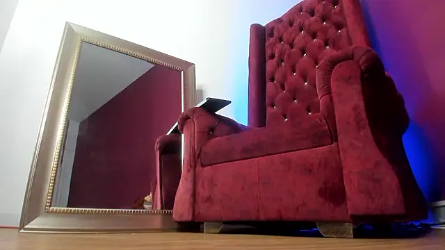 Sarah Mistress  online show from December 4, 2024, 3:21 pm