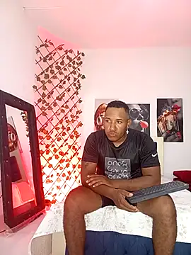 Snapshot of ARTHUR_MINI chatting on November 13, 2025, 1:04 am ARTHUR MINI online show from November 13, 2025, 1:04 am