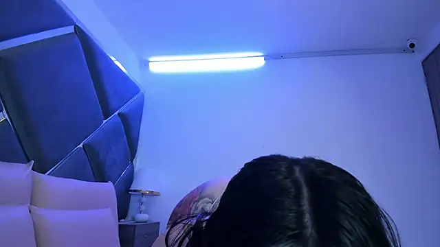 Charlotte Myers online show from October 11, 2025, 8:40 pm