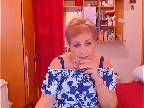 Victoria5643 online show from October 24, 2025, 1:18 pm