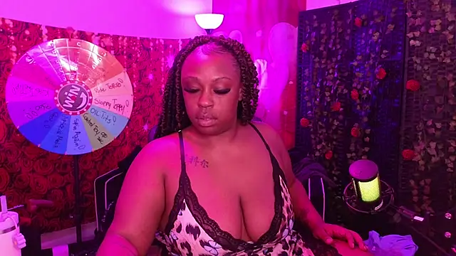 Snapshot of cheriserozequeen chatting on May 2, 2026, 6:13 pm cheriserozequeen online show from May 2, 2026, 6:13 pm