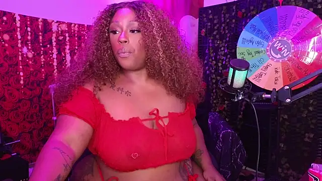 Snapshot of cheriserozequeen chatting on June 16, 2026, 8:33 pm cheriserozequeen online show from June 16, 2026, 8:33 pm