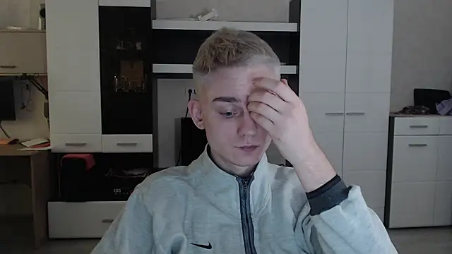 angryzan online show from February 11, 2025, 10:48 am