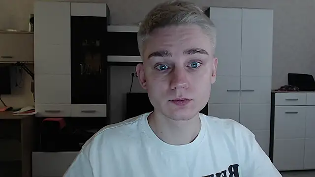 angryzan online show from February 17, 2025, 4:53 am