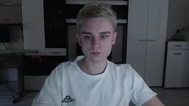 angryzan online show from March 6, 2025, 4:41 am