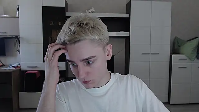 angryzan online show from March 10, 2025, 7:42 am