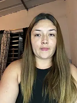 Snapshot of Sofia_Queen17 chatting on February 4, 2026, 1:44 am Sofia Queen17 online show from February 4, 2026, 1:44 am