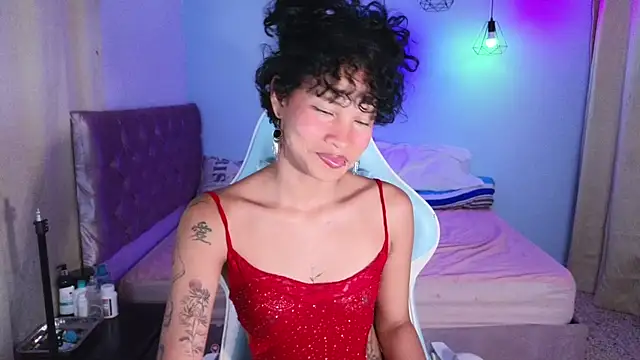 Peggy Funn online show from March 18, 2025, 12:16 am