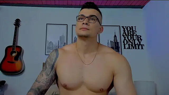 Snapshot of seancarreraa chatting on January 2, 2025, 11:20 am seancarreraa online show from January 2, 2025, 11:20 am