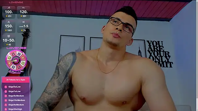 Snapshot of seancarreraa chatting on January 16, 2025, 12:02 am seancarreraa online show from January 16, 2025, 12:02 am