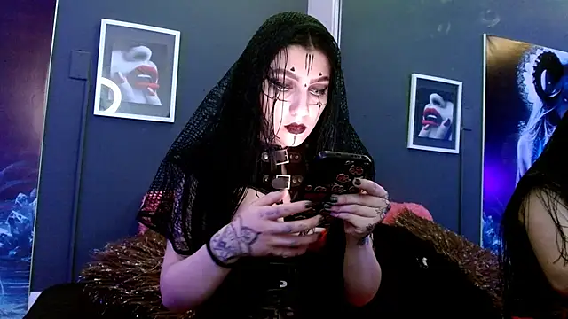 Snapshot of sophy_rock chatting on March 7, 2025, 5:17 pm sophy rock online show from March 7, 2025, 5:17 pm