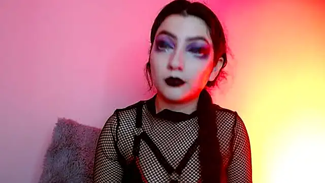 Snapshot of sophy_rock chatting on November 20, 2025, 6:18 pm sophy rock online show from November 20, 2025, 6:18 pm