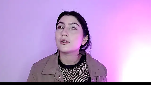 Snapshot of sophy_rock chatting on December 3, 2025, 4:05 pm sophy rock online show from December 3, 2025, 4:05 pm