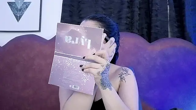 Snapshot of sophy_rock chatting on April 20, 2026, 1:47 pm sophy rock online show from April 20, 2026, 1:47 pm