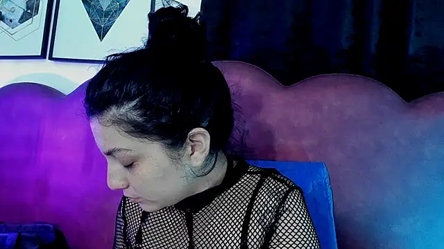 Snapshot of sophy_rock chatting on July 12, 2026, 3:58 pm sophy rock online show from July 12, 2026, 3:58 pm