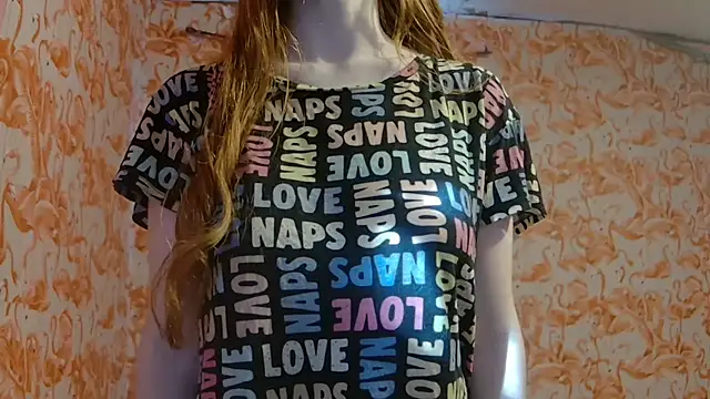 Snapshot of strawberrysmoothie chatting on November 6, 2025, 8:43 pm strawberrysmoothie online show from November 6, 2025, 8:43 pm