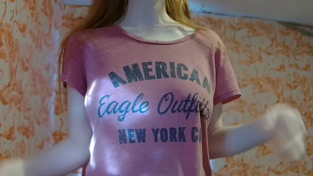 Snapshot of strawberrysmoothie chatting on November 28, 2025, 8:00 pm strawberrysmoothie online show from November 28, 2025, 8:00 pm