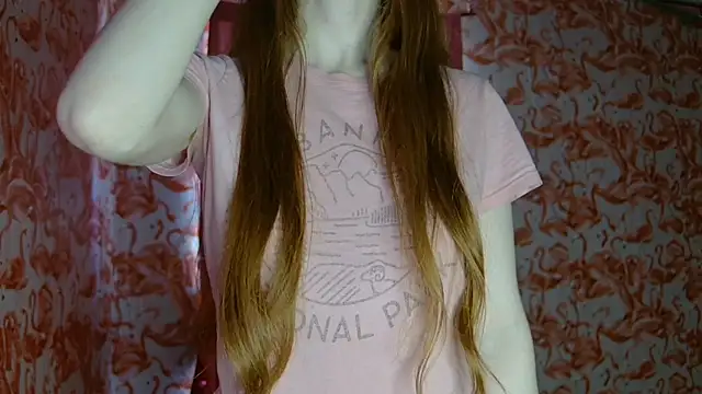 strawberrysmoothie online show from April 13, 2026, 8:14 pm