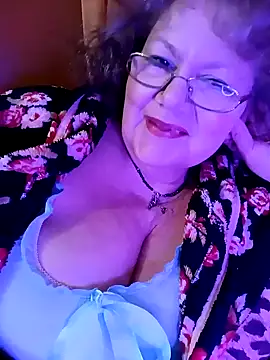 Snapshot of Snezhana chatting on January 22, 2025, 5:26 am Snezhana online show from January 22, 2025, 5:26 am