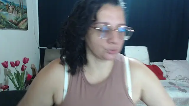 Snapshot of Aleja_Gonzales chatting on April 9, 2026, 2:33 am Aleja Gonzales online show from April 9, 2026, 2:33 am