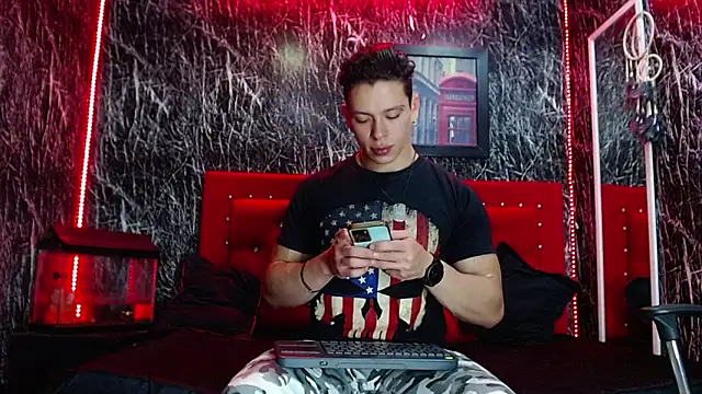 Snapshot of Baxter_Dex chatting on December 5, 2024, 2:53 am Baxter Dex online show from December 5, 2024, 2:53 am