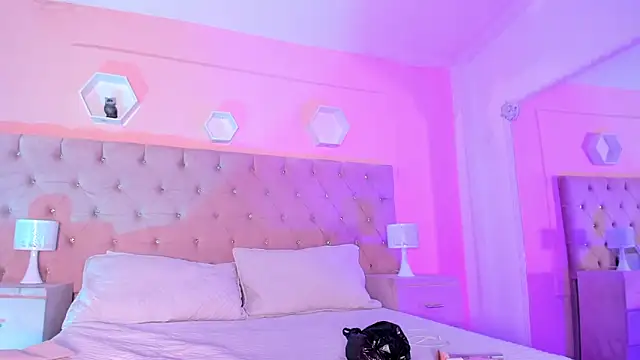 Snapshot of Agathaargent_ chatting on December 13, 2024, 5:16 am Agathaargent online show from December 13, 2024, 5:16 am