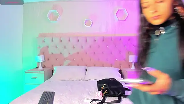 Snapshot of Agathaargent_ chatting on November 3, 2025, 4:14 am Agathaargent online show from November 3, 2025, 4:14 am