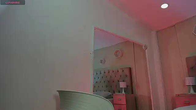 Snapshot of Agathaargent_ chatting on November 26, 2025, 4:24 am Agathaargent online show from November 26, 2025, 4:24 am