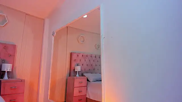 Snapshot of Agathaargent_ chatting on November 28, 2025, 4:37 am Agathaargent online show from November 28, 2025, 4:37 am