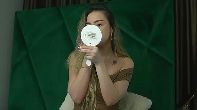 ScarletColes online show from November 21, 2025, 12:21 am