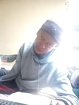 Snapshot of EssKaySA@xh chatting on November 4, 2025, 7:51 am EssKaySAxh online show from November 4, 2025, 7:51 am