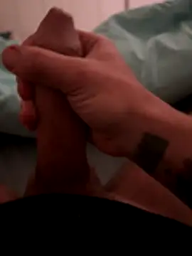 Snapshot of LucaDonna998 chatting on December 18, 2025, 2:17 am LucaDonna998 online show from December 18, 2025, 2:17 am