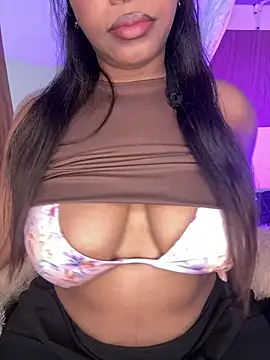 kitty  blackgl online show from March 27, 2026, 12:38 pm