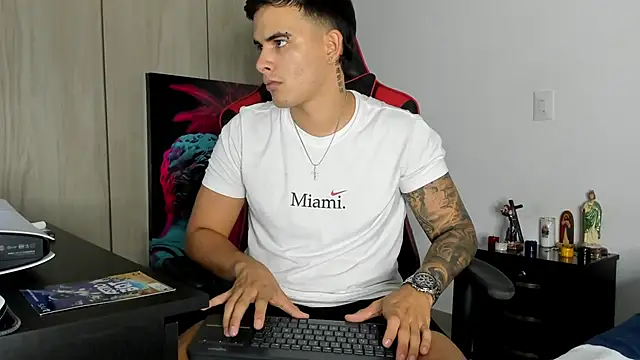 Snapshot of jacob_firexx chatting on October 28, 2025, 12:25 am jacob firexx online show from October 28, 2025, 12:25 am