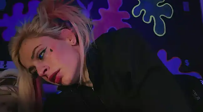 Snapshot of watermellonpussy chatting on December 28, 2024, 12:45 pm watermellonpussy online show from December 28, 2024, 12:45 pm