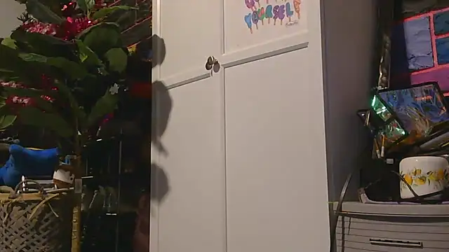 Snapshot of watermellonpussy chatting on November 16, 2025, 1:44 am watermellonpussy online show from November 16, 2025, 1:44 am