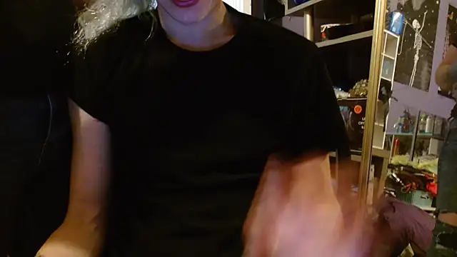 Snapshot of watermellonpussy chatting on November 26, 2025, 4:13 am watermellonpussy online show from November 26, 2025, 4:13 am