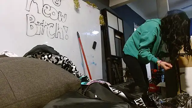 Snapshot of watermellonpussy chatting on December 4, 2025, 4:00 am watermellonpussy online show from December 4, 2025, 4:00 am