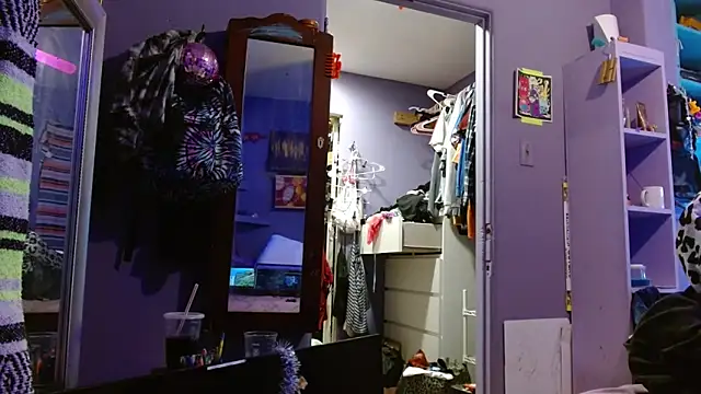 Snapshot of watermellonpussy chatting on February 9, 2026, 7:23 am watermellonpussy online show from February 9, 2026, 7:23 am