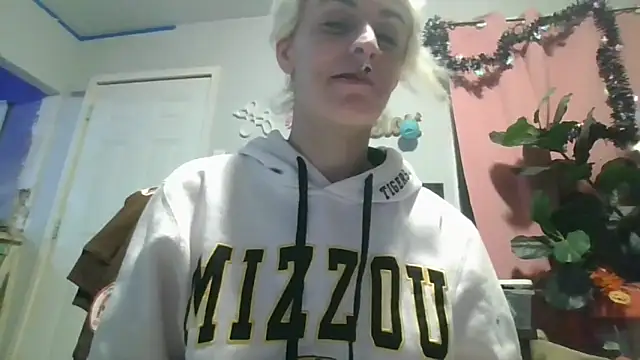 Snapshot of watermellonpussy chatting on February 24, 2026, 6:00 am watermellonpussy online show from February 24, 2026, 6:00 am